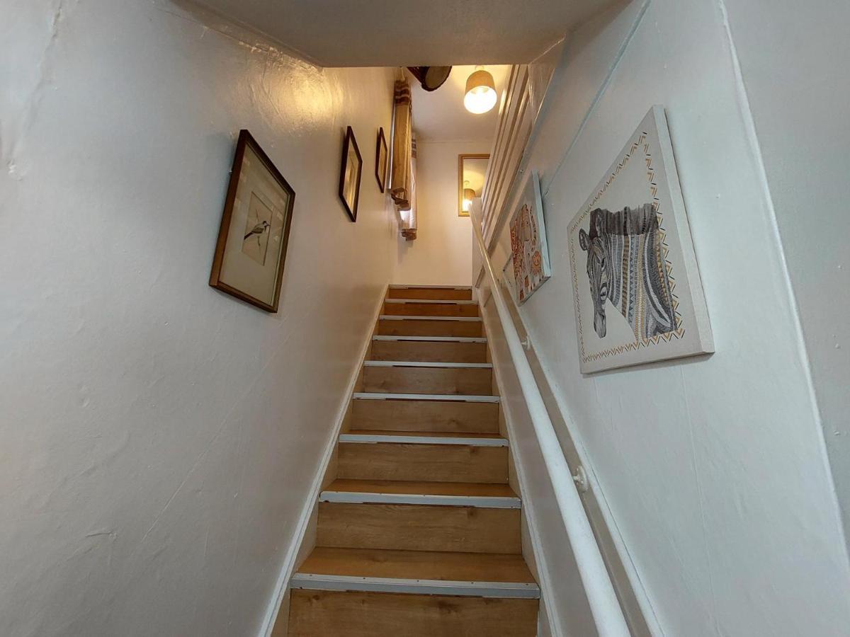 Lovely 2-bed House In The Heart Of Woodhouse Leeds *